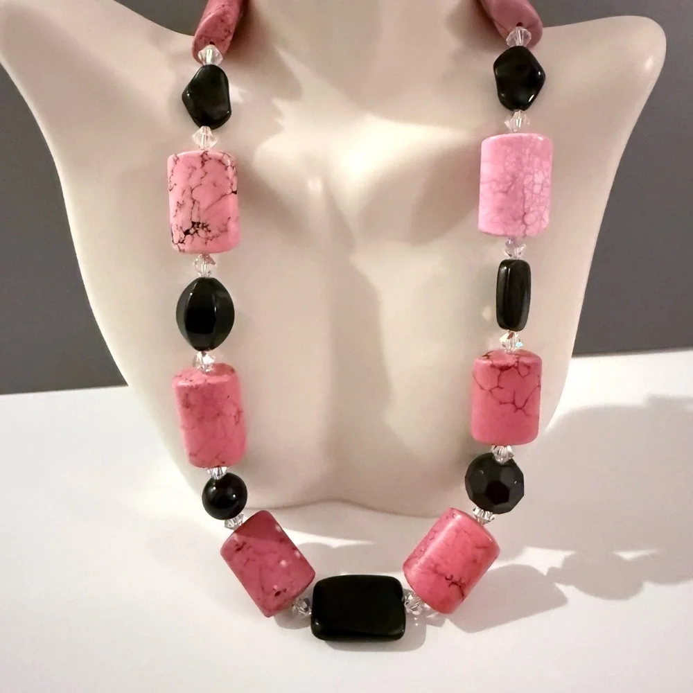 Natural Gemstone BOHO Howlite Pink with Black Statement Necklace 20 Inches - Picture 3 of 5
